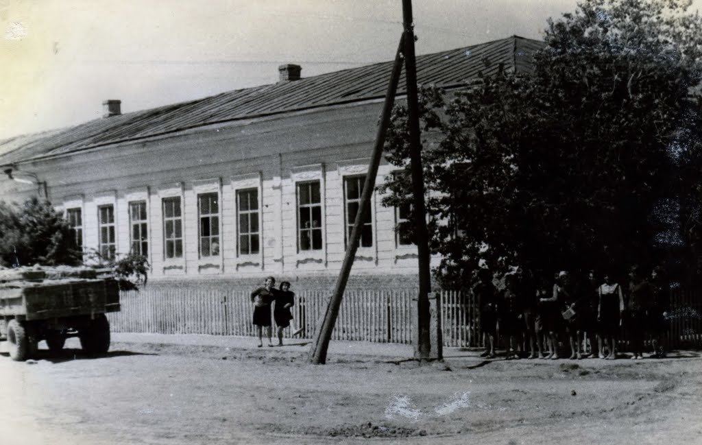 Наша школа 1966год, Ремонтное