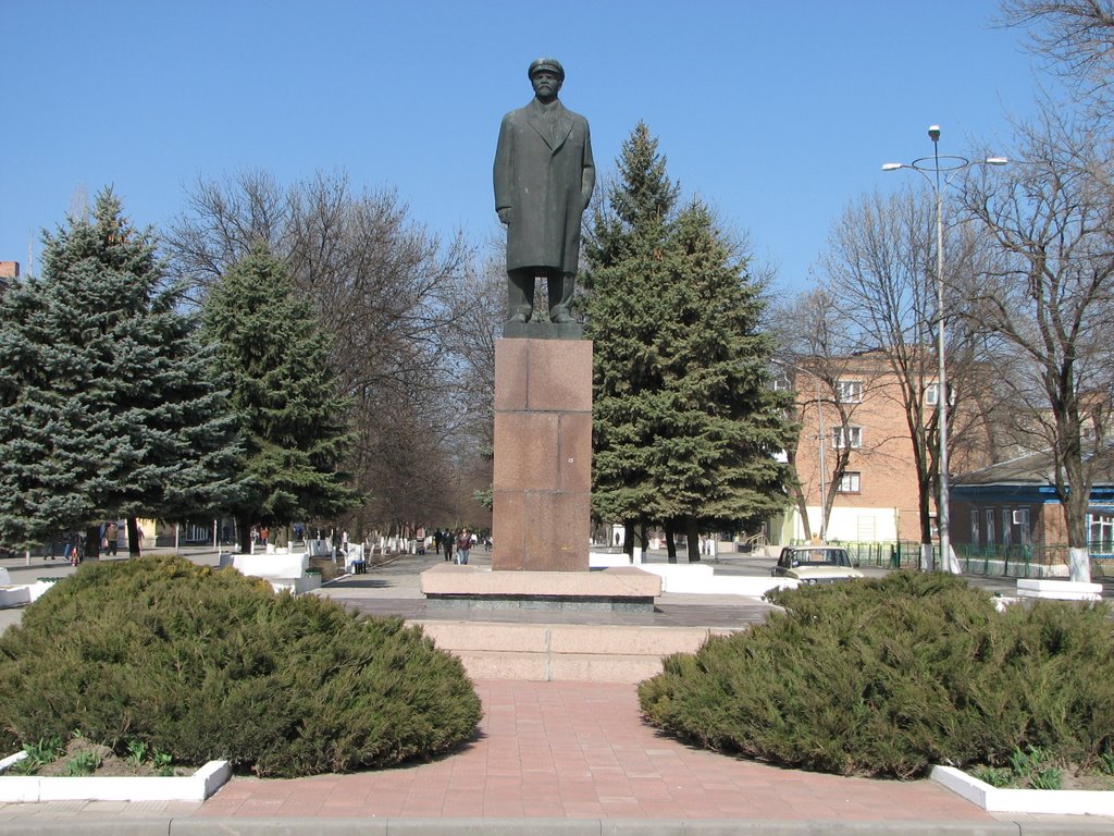 Monument-LENIN V.I., Сальск