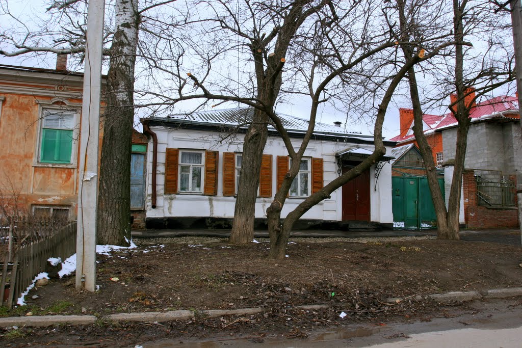 Домъ 46 по ул Энгельса, Таганрог