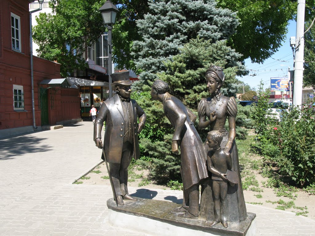 Скульптурная группа к рассказу А.П.Чехова "Толстый и тонкий" в Таганроге, Таганрог