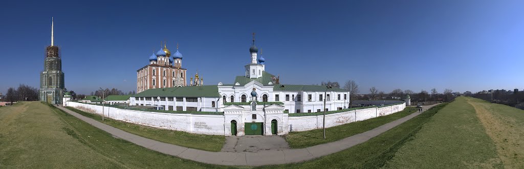 Рязанский Кремль, панорамный вид с крепосного вала., Рязань