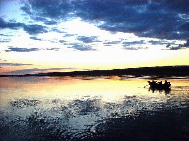 Волга, вид со стороны села Зольное, Зольное