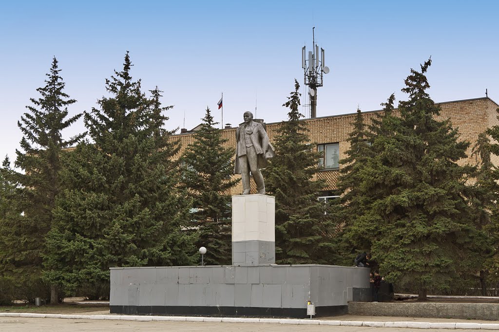 Ленин в Нефтегорске, Нефтегорск
