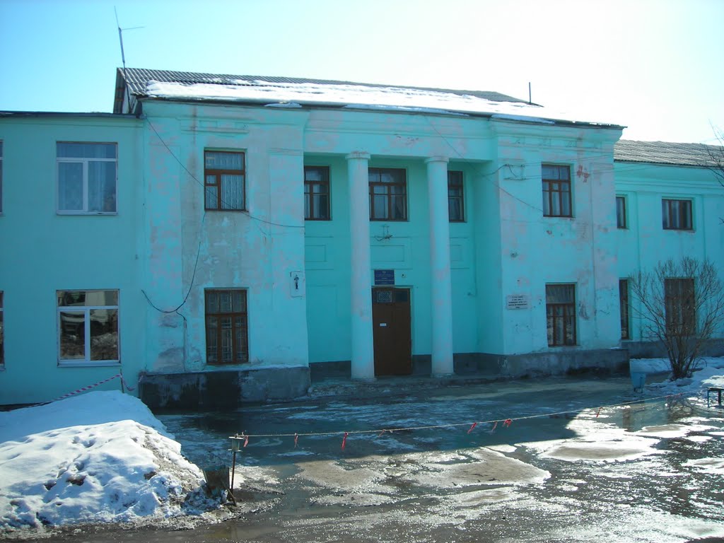 Самарская область, г. Октябрьск, здание, в котором в 1942-1944 годах размещался штаб 767 зенитно-артиллерийского полка, Октябрьск