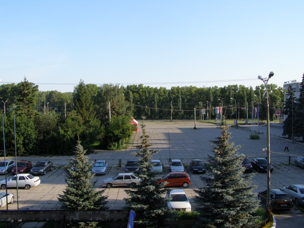 Утренняя площадь перед гостиницей Жигули, Тольятти