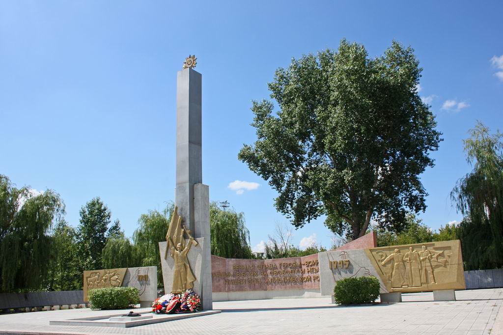 Чапаевск-памятник солдатам ВОВ, Чапаевск