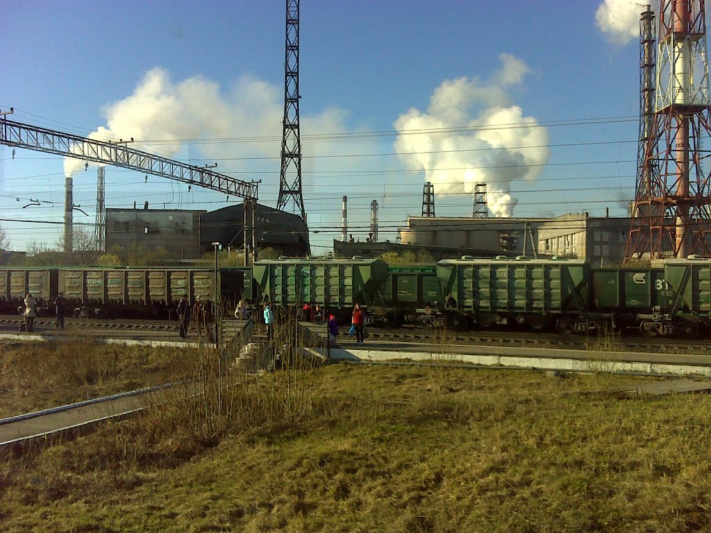 Станция Волховстрой-2, Волхов