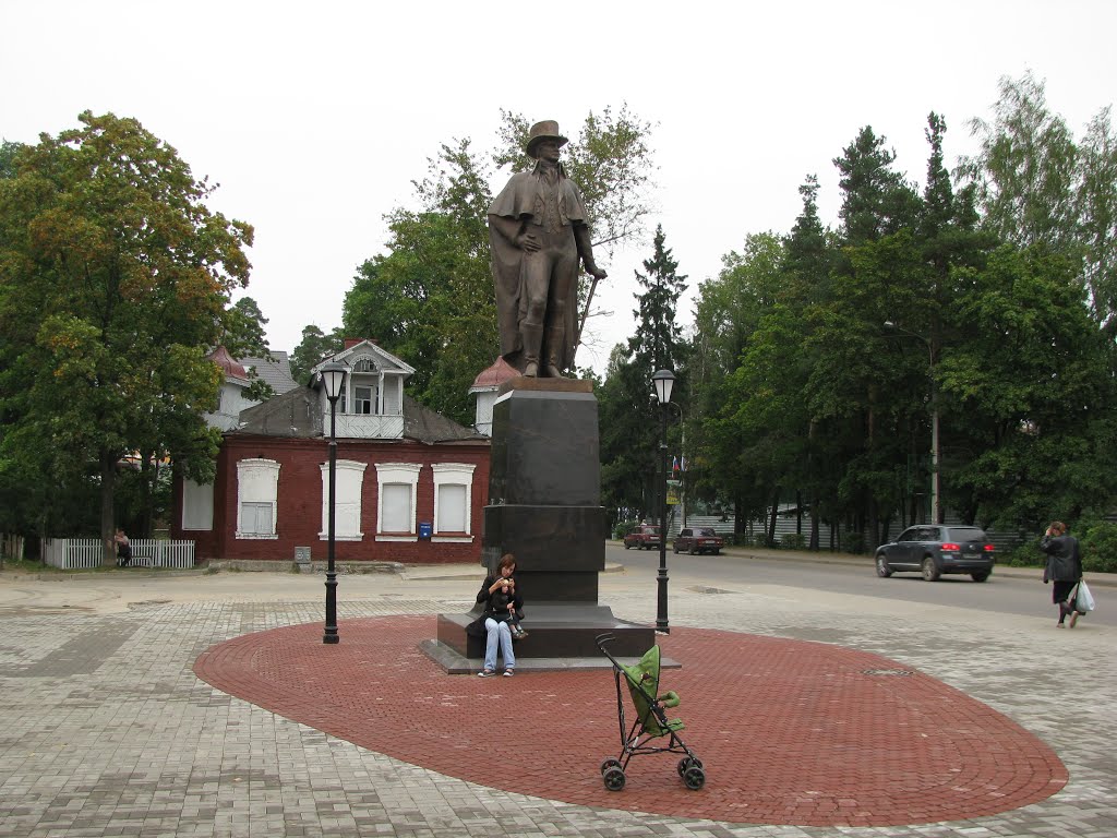 Памятник В.А. Всеволожскому, установлен в 2009, Всеволожск