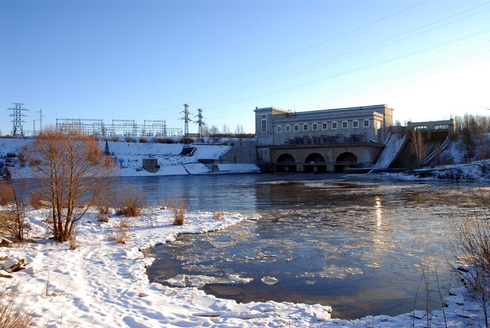 Hydroelectric power plant in Russian side, Ивангород