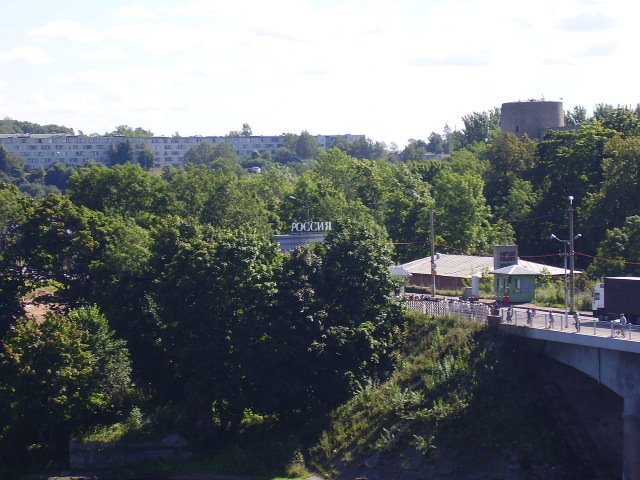 Estonian-Russian border in Narva, Ивангород