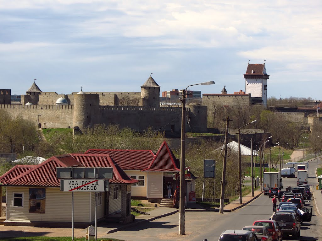 Ивангородская и Нарвская крепости (граница России и Эстонии)/ Ivangorod. The fortress of Ivangorod and of Narva(Russia and Estonia)/ La fortezza a Ivangorod ed a Narva (La Russia e lEstonia), Ивангород