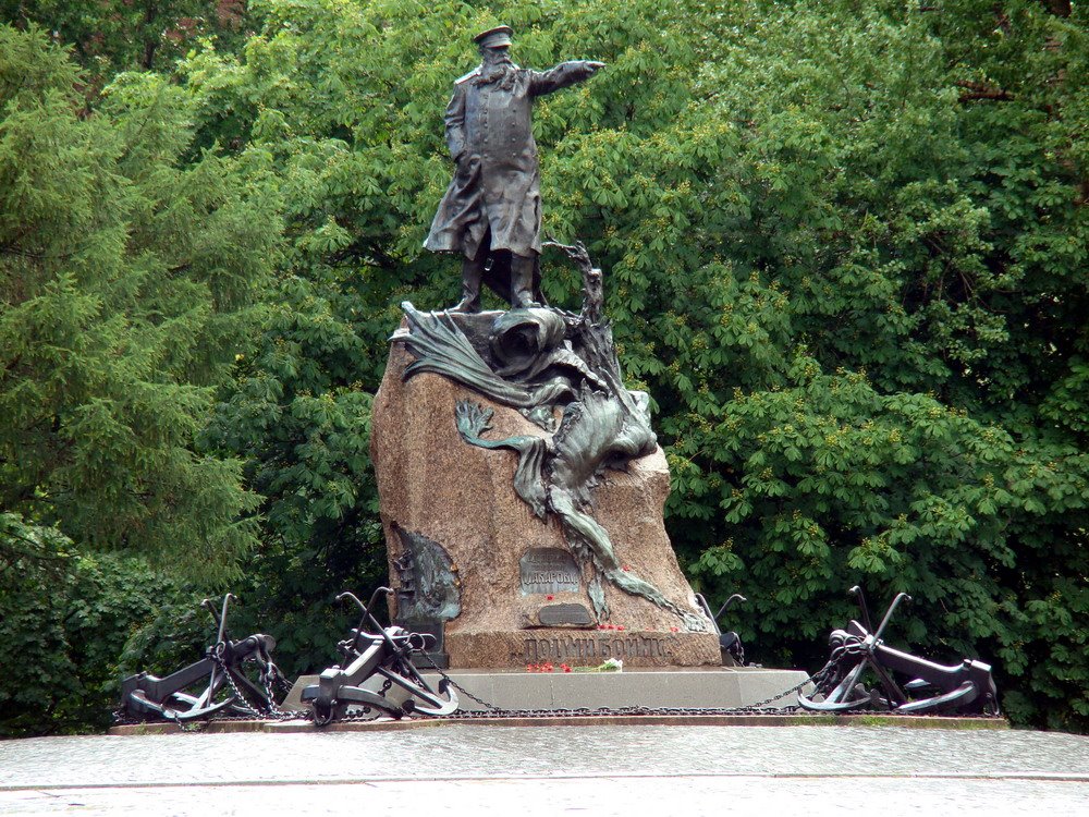 Kronshtadt. Monument to admiral S. Makarov, Кронштадт