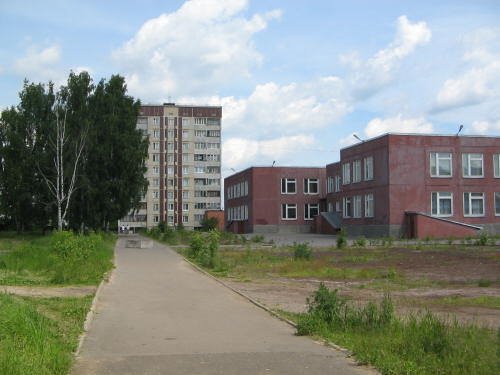 6th school, Луга