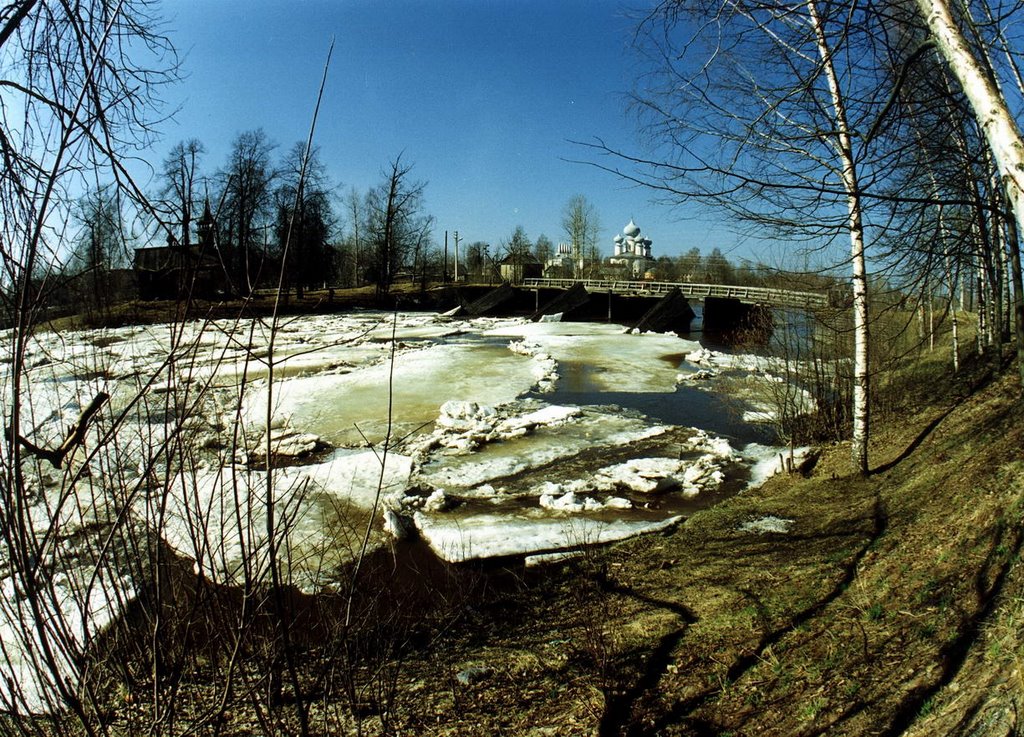 Шлюз Тихвинский (2000 г.)(The gateway Tikhvin-ice drift), Тихвин