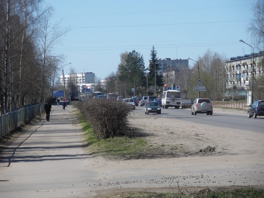 перекресток 1 и 2 районов летом, Тихвин