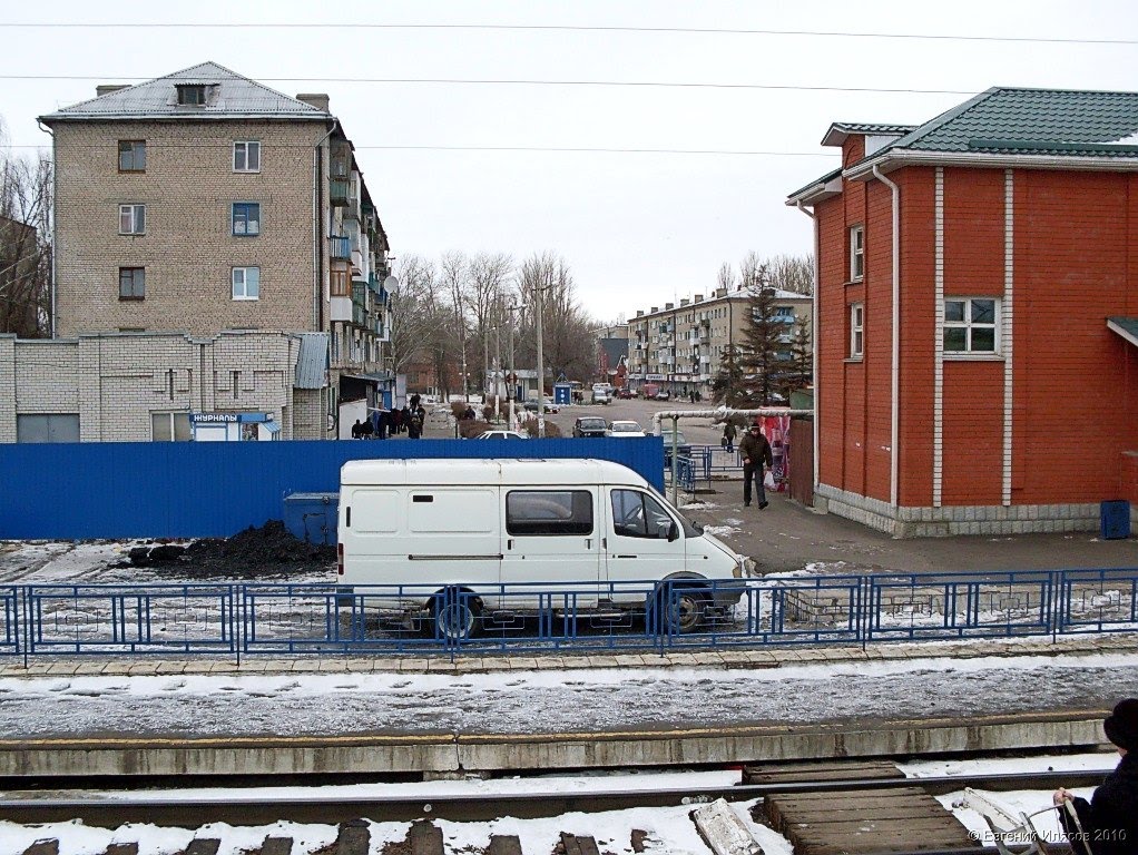 Вокзал с ЖД платформы, Балашов