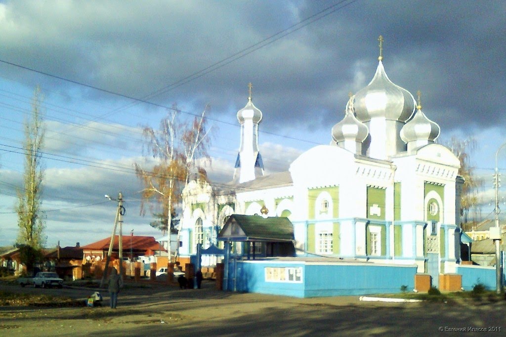 Постройка новой ограды в храме Архангела Михаила, Балашов