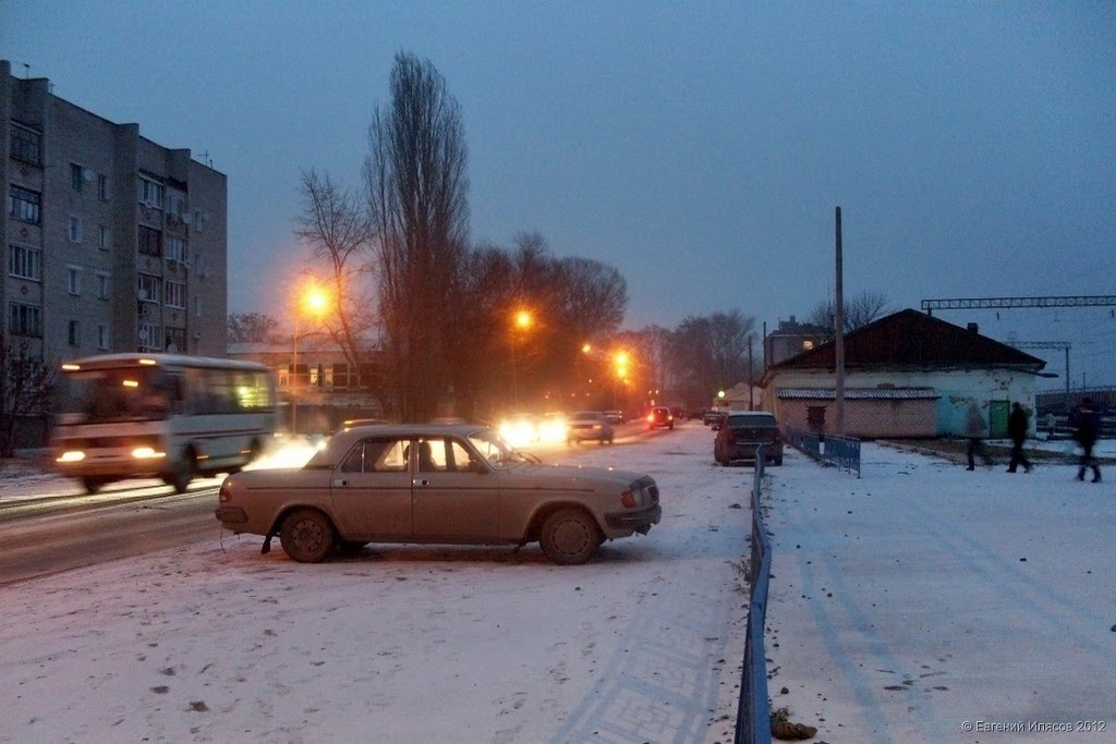 Первый снег на ул. Энгельса, Балашов