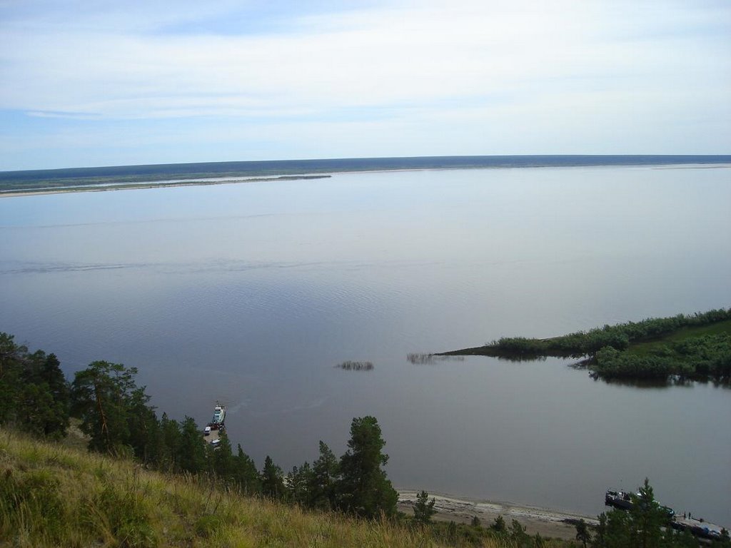 река Лена, рядом с пос. Кангалассы, рес. Саха(Якутия) 40 км. от г. Якутска, Кангалассы