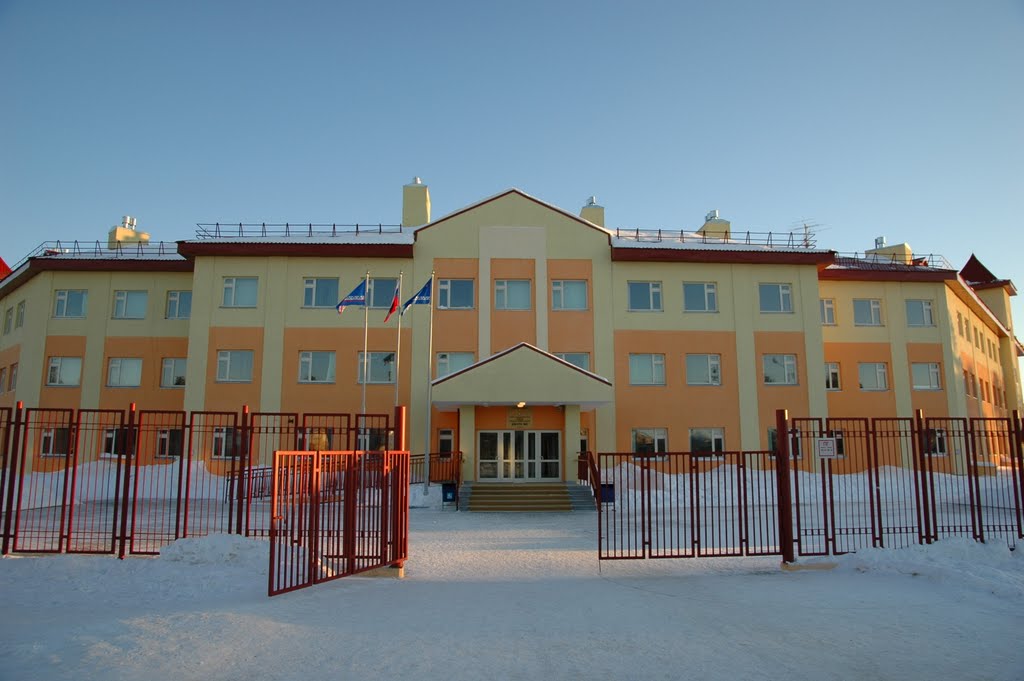 Школа №2, Муравленко