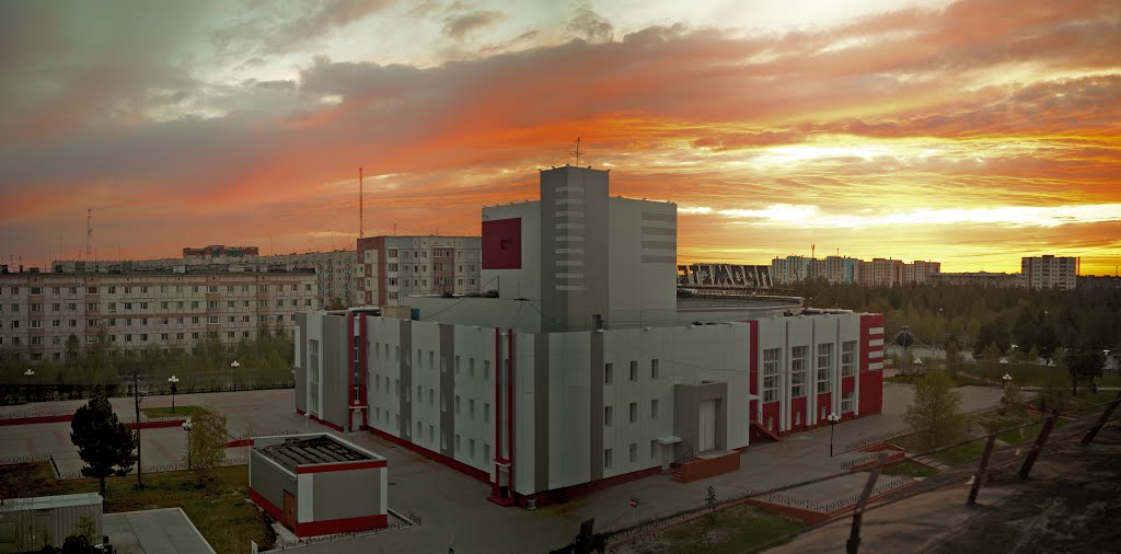 ДК "Прометей" вид с крыши Набережной 1., Надым