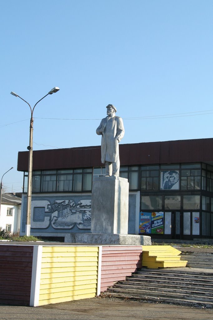 Село Тымовское, памятник вождю пролетариата  (Tymovskoye, monument of Lenin), Анбэцу