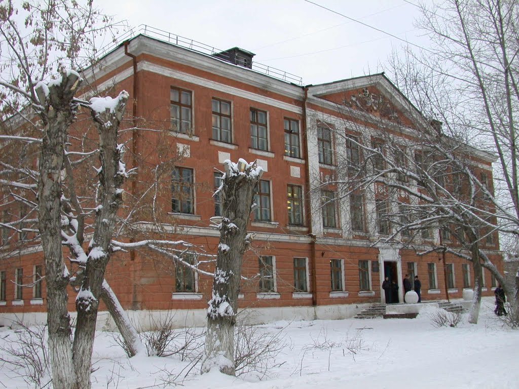 Школа № 61, ул. Гагарина, 32, Богданович