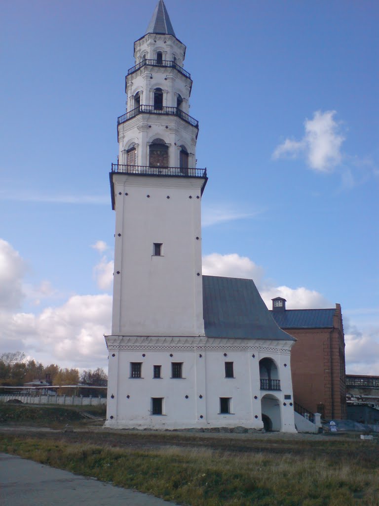 Невьянская наклонная башня, Невьянск