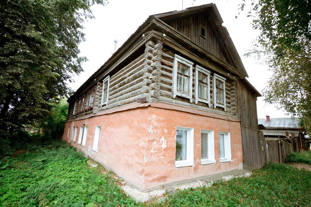 Old russian wood house, Nevyansk, Невьянск