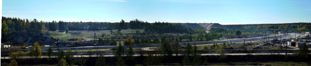 Вид из города на юго-восток (панорама), Солдатское поле, Петропавловский известковый карьер, Вагран, Колонга, Североуральск