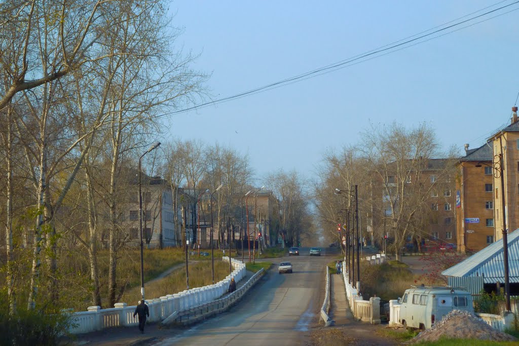 Североуральск. Мост через речку., Североуральск