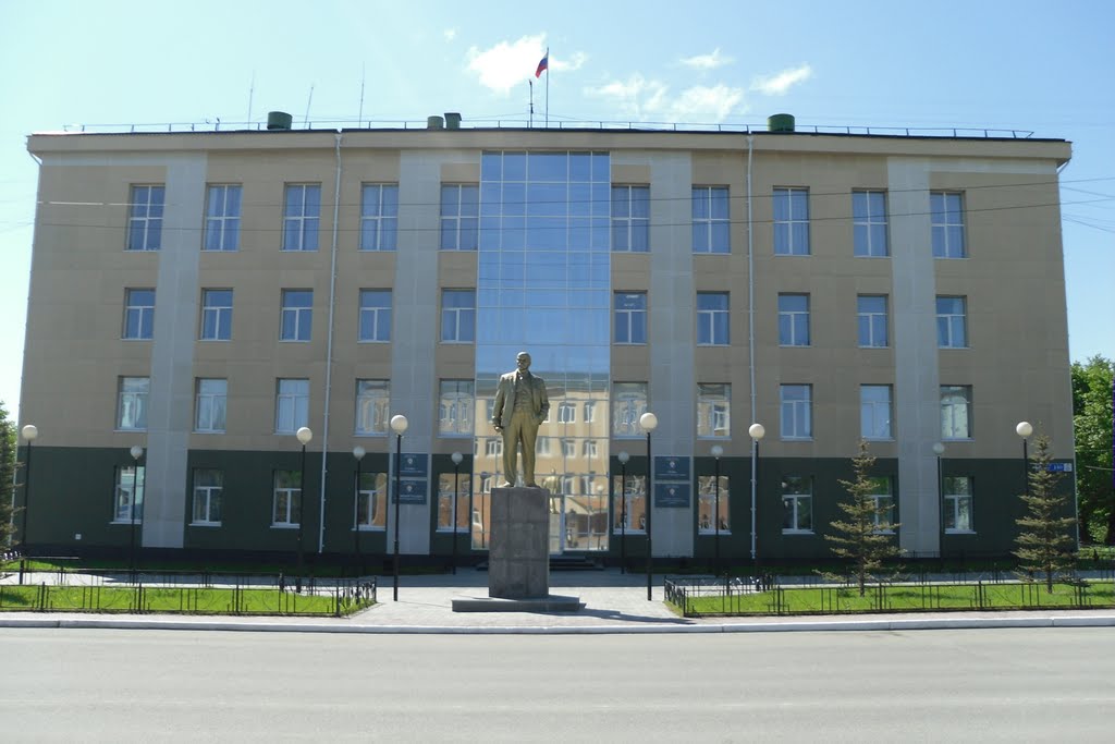 Здание администрации города Серова, Серов