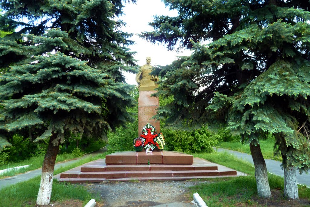 Талица. Памятник разведчику Кузнецову (Паулю Зиберту)., Талица