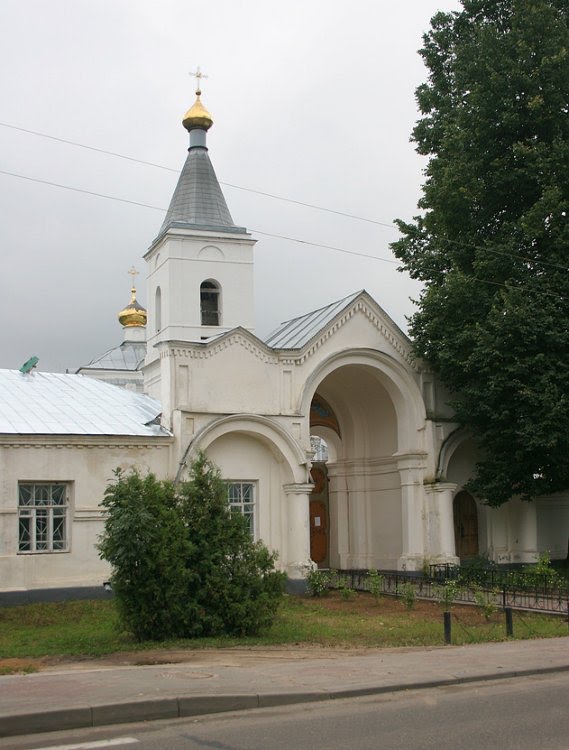 Вход в Спасо-Преображенский монастырь, Рославль