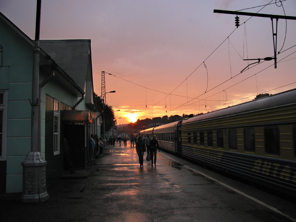 Закат в Смоленске на вокзале, Смоленск