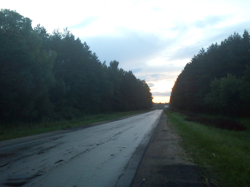 Дорога после въезда в Сычёвку, Сычевка