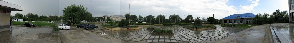Панорама - центр Курсавки со ступенек ДК. 29.05.2012, Курсавка