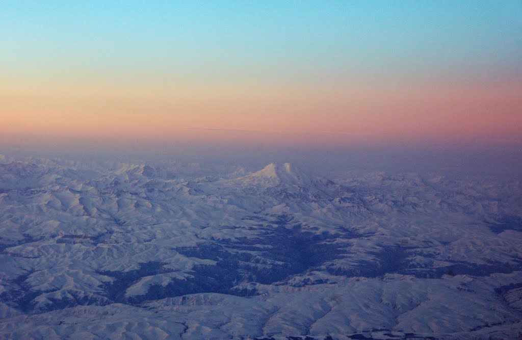 Вид на Эльбрус из самолета, Минеральные Воды