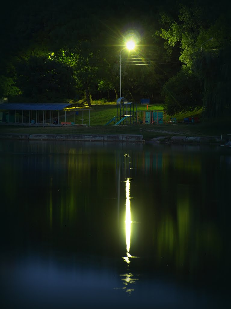Evening, pond and lantern., Ставрополь