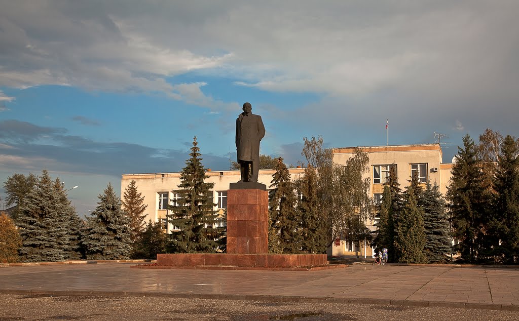 Morshansk, Lenin, Aug-2010, Моршанск