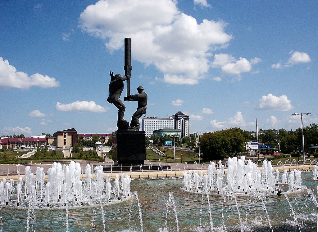 Памятник нефтяникам в Альметьевске, Альметьевск