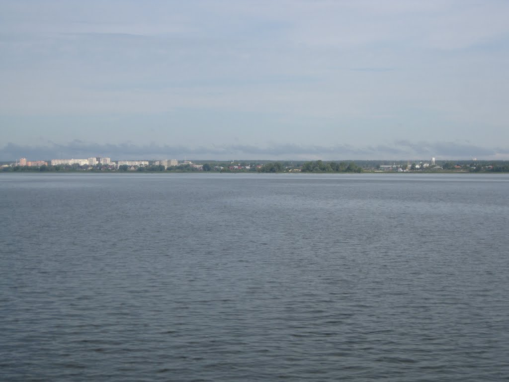 Вид на противоположенный берег Волги около пристани Печищи., Верхний Услон