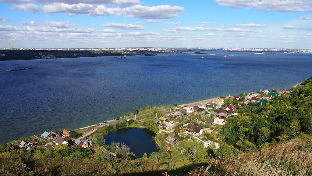 Озеро рядом р.Волга., Верхний Услон