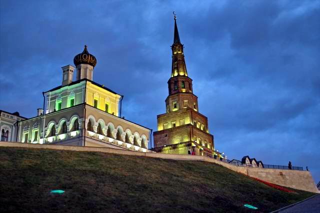 кремль в сумерках, Казань