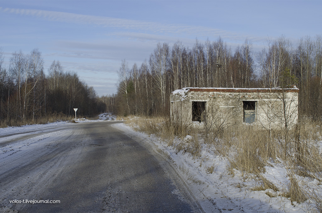 Заброшенный КПП военной базы под Итаткой (ноябрь 2013г.), Итатка