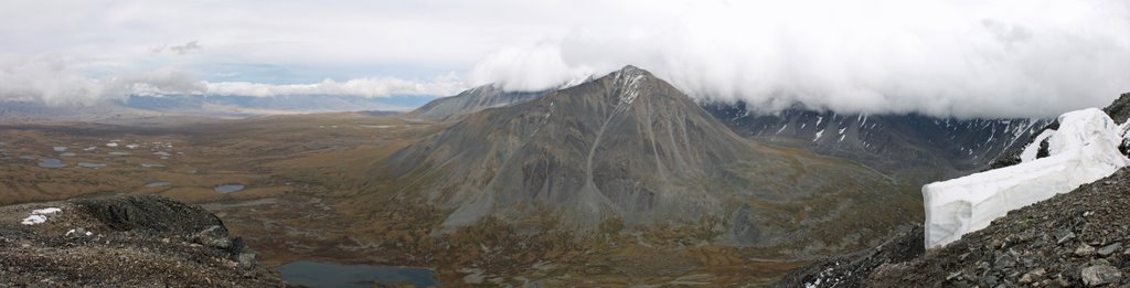 View from peak 3188m, Тээли