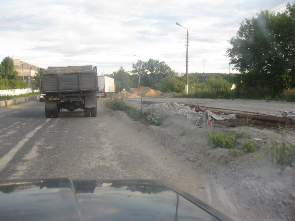 Ремонт дороги в Плавске. 7 июля 2009г., Плавск