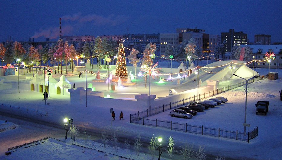 Снежный городок ночью, Когалым