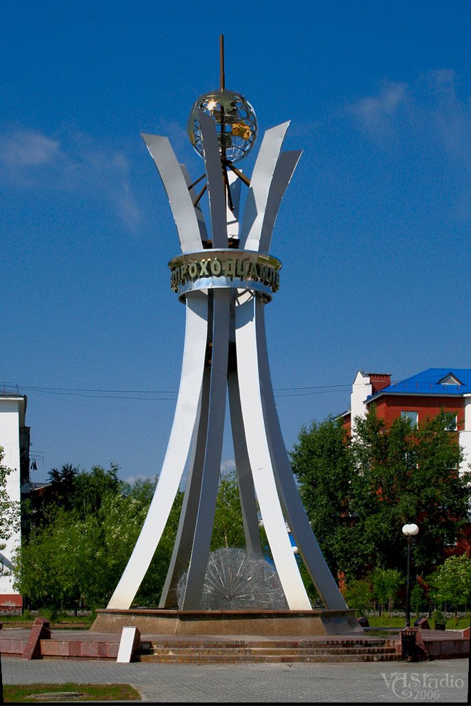 Фонтан на площади возле ЦКиД"Камертон", Белоярский