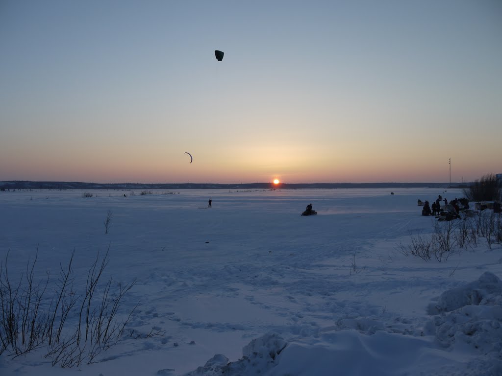 Закат на озере Янтарном, Надым